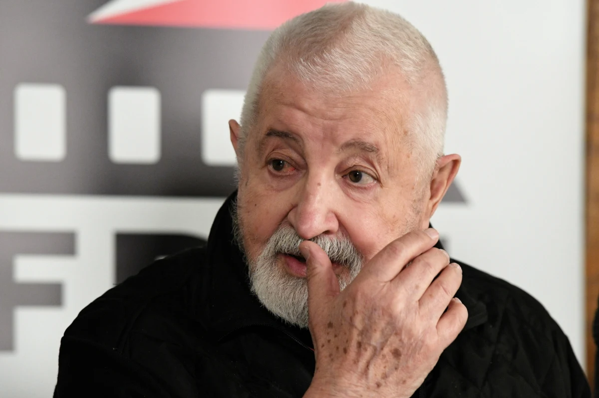 Janusz Majewski – twórca takich obrazów jak "Zaklęte rewiry" czy "C.K. Dezerterzy" opowiedział dziennikarzom o pracy nad swoim nowym filmem. "Czarny mercedes" będzie ekranizacją powieści jego autorstwa. "To dla mnie dziwne, że robię film historyczny o czasach, które sam pamiętam” – stwierdził żartobliwie reżyser. 