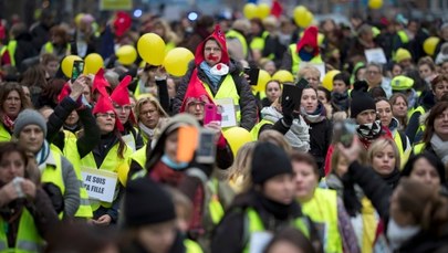 "Żółte kamizelki" znów wyszły na francuskie ulice