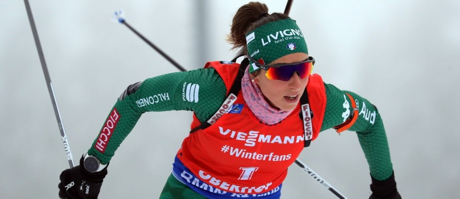 Włoszka Lisa Vittozzi, która wygrała czwartkowy sprint biathlonowego Pucharu Świata w Oberhofie, triumfowała także w sobotnim biegu na dochodzenie na 10 km. Tego dnia nie powiodło się Polkom - najlepsza z nich Monika Hojnisz zajęła 30. miejsce.