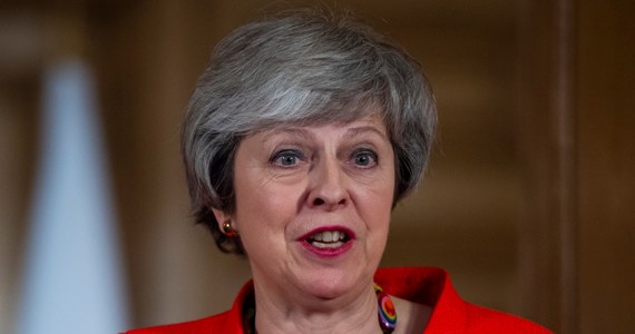 Premier Wielkiej Brytanii Theresa May napisała na łamach czasopisma "Sunday Express", że odrzucenie przez parlament wynegocjowanego przez nią porozumienia z UE w sprawie Brexitu byłby katastrofą dla kraju. Głosowanie w tej sprawie ma odbyć się w Izbie Gmin w najbliższy wtorek.