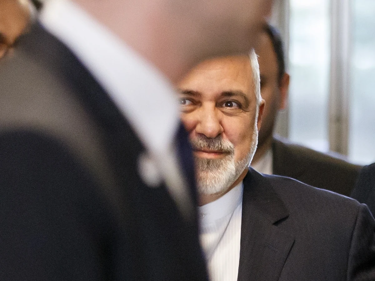 Ministerstwo Spraw Zagranicznych Iranu wezwało charge d'affaires ambasady Polski w Teheranie, by oficjalnie zaprotestować przeciw zaplanowanej na luty konferencji na temat sytuacji na Bliskim Wschodzie, a zwłaszcza wpływów Iranu w tym regionie. Wydarzenie, współorganizowane ze Stanami Zjednoczonymi, ma się odbyć w Warszawie.