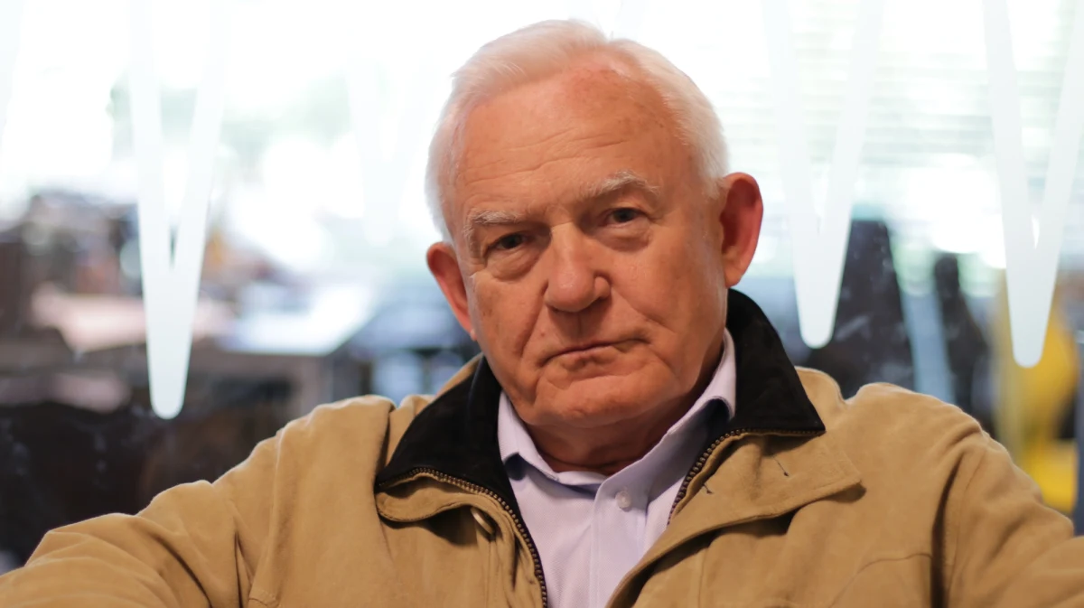 „Nasze myśli biegną do gdańskiego szpitala, gdzie walczy o życie człowiek. Nie prezydent, nie polityk, tylko po prostu człowiek. Życzymy temu człowiekowi zwycięstwa w tej walce i powrotu do zdrowia” – mówił w Porannej rozmowie w RMF FM Leszek Miller odnosząc się do niedzielnego ataku na prezydenta Gdańska Pawła Adamowicza. Gość Roberta Mazurka stwierdził też, że odpowiedzialność za bezpieczeństwo obywateli "nie spoczywa na firmach ochroniarskich, tylko na władzy".