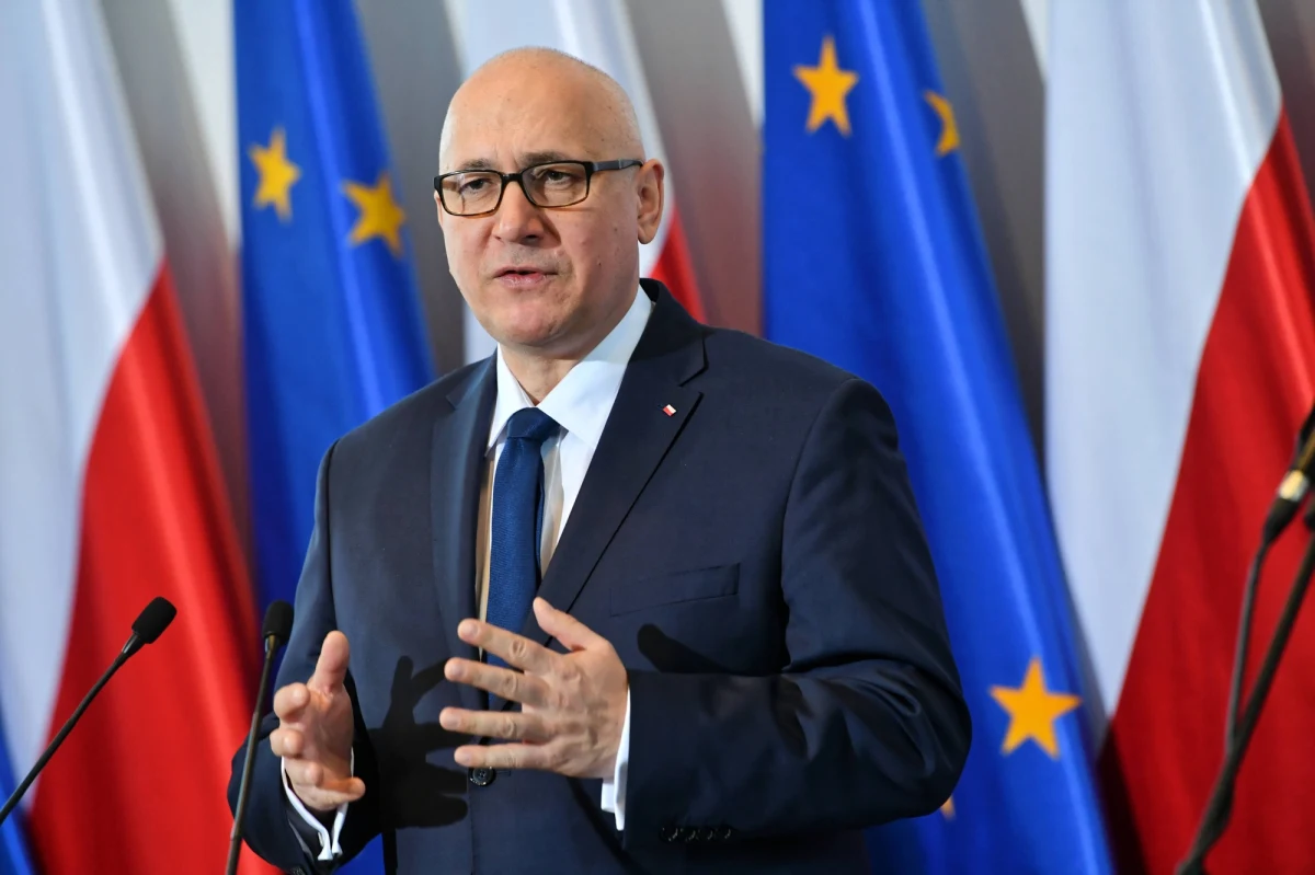 Po ataku na prezydenta Gdańska Pawła Adamowicza różne osoby, z każdej strony politycznych sporów, pokazują swoje "paskudne oblicza"; z jedną z tych osób, wzywającą do kolejnych mordów, za chwilę spotka się policja - podkreślił szef MSWiA Joachim Brudziński.