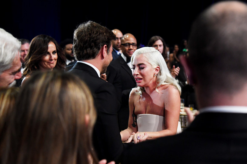 Lady Gaga podczas gali Critic's Choice Awards odebrała kolejne nagrody za film "Narodziny gwiazdy". Jednak jej szczęście zostało ostatnio przyćmione przez osobistą tragedię. Prosto z gali pojechała do swojej ukochanej, umierającej klaczy Arabelli. 