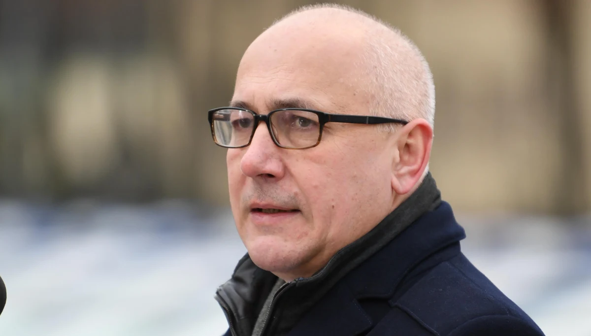 ​Szef MSWiA Joachim Brudziński podjął decyzję o wszczęciu kontroli w Agencji Ochrony "Tajfun", która w niedzielę zabezpieczała wieczorny koncert WOŚP w Gdańsku, gdzie nożownik zaatakował prezydenta Gdańska Pawła Adamowicza - poinformował wydział prasowy resortu. Decyzja została podjęta niezależnie od postępowania prokuratorskiego.