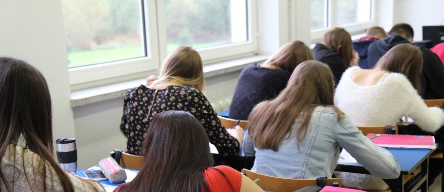 W warszawskich szkołach będą odbywać się lekcje na temat mowy nienawiści - to decyzja prezydenta stolicy i efekt brutalnego ataku, w którym zginął prezydent Gdańska Paweł Adamowicz. Takie same zajęcia ogłoszono również we Wrocławiu.