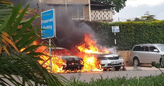 Kenijskie siły bezpieczeństwa przejęły kontrolę nad wszystkimi budynkami, które zostały zaatakowane przez terrorystów z somalijskiej organizacji al-Szabab - poinformował we wtorek wieczorem szef kenijskiego MSW Fred Matiang'i. W ataku zginęło co najmniej siedem osób.