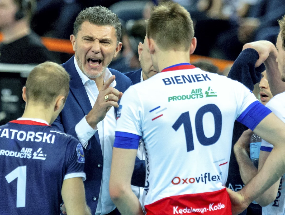 Siatkarze Zaksy Kędzierzyn–Koźle przegrali w Gliwicach z włoskim zespołem Cucine Lube Civitanova 0:3 (19:25, 17:25, 19:25) w meczu 3. kolejki Ligi Mistrzów.
