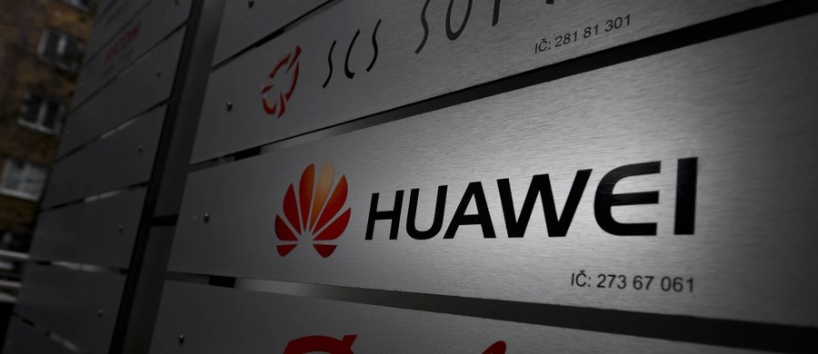 Amerykańscy prokuratorzy federalni prowadzą śledztwo w sprawie chińskiego giganta telekomunikacyjnego Huawei Technologies Co. badając rzekomą kradzież tajemnic handlowych T-Mobile US Inc. i innych amerykańskich firm - podał w środę Wall Street Journal.