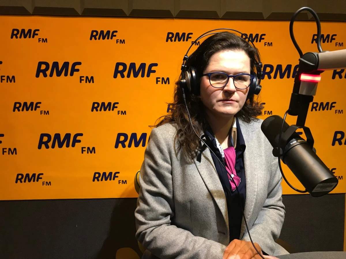 "Pan prezydent Paweł Adamowicz, dla mnie jako gdańszczanki, był osobą szalenie ważną. Był nie tylko moim szefem, był dla mnie mentorem, ale też przyjacielem. Paweł Adamowicz to człowiek z krwi i kości o wielkim sercu, chyba największym dla Gdańska i dla drugiego człowieka" - mówi w Porannej rozmowie w RMF FM Aleksandra Dulkiewicz, zastępca prezydenta Gdańska.