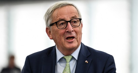 ​Szef Komisji Europejskiej Jean-Claude Juncker będzie rozmawiał telefonicznie z premier Wielkiej Brytanii Theresą May - poinformował rzecznik KE Margaritis Schinas. Dodał, że rozmowa, która odbędzie się na prośbę May, ma dotyczyć brexitu.