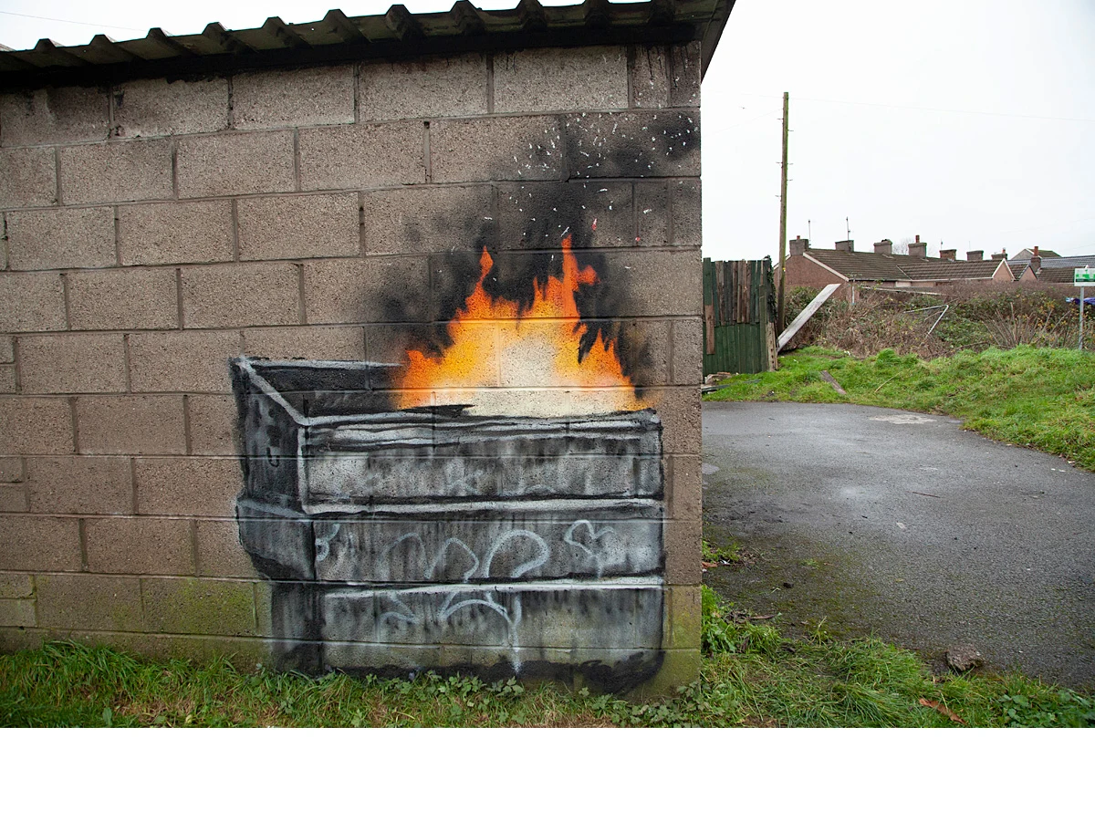 Za kilkaset tysięcy funtów sprzedane zostało graffiti ikony street artu Banksy'ego. Nabywcą jest brytyjski marszand John Brandler. Graffiti pod koniec grudnia pojawiło się na ścianie garażu w walijskim mieście Port Talbott. Nie bez powodu. Jest ono uznawane za 
serce brytyjskiego przemysłu stalowego.