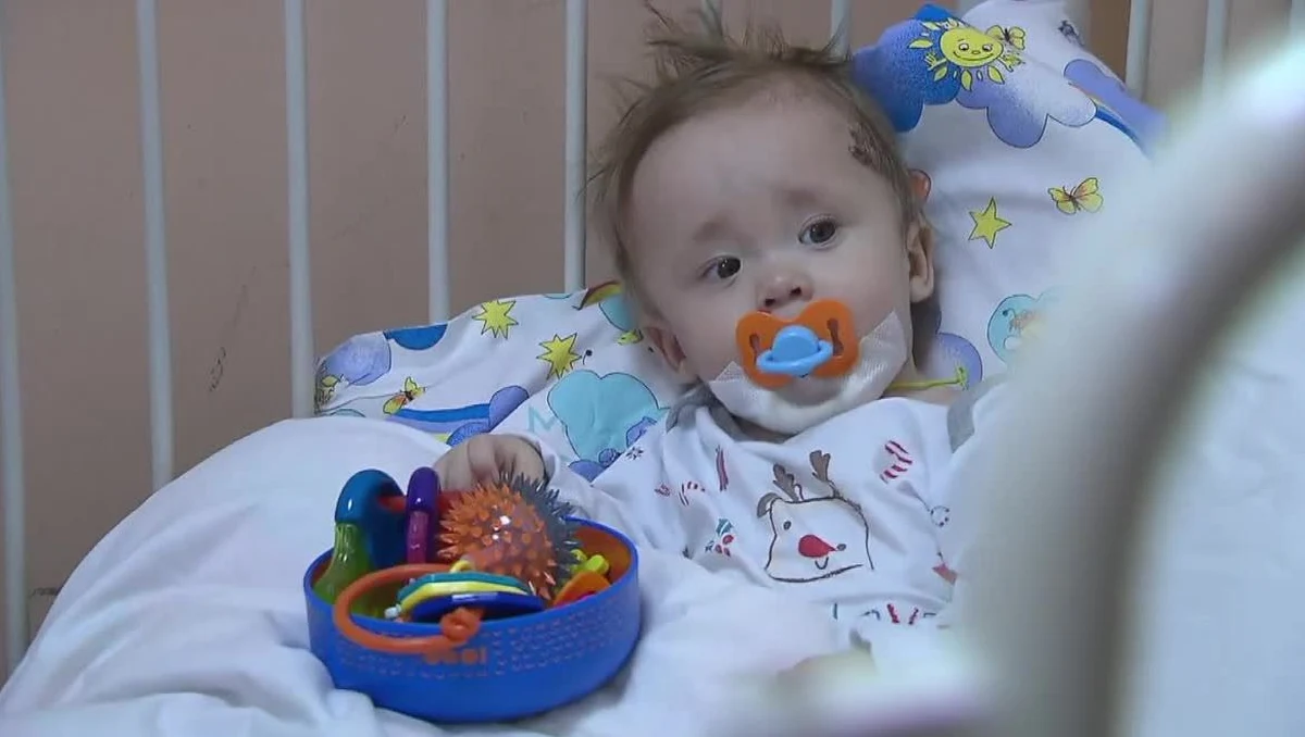 Poprawia się stan 10-miesięcznego Iwana Fokina - chłopca, który 36 godzin spędził pod gruzami zawalonego bloku w Magnitogorsku. Jak informują lekarze, złamana noga niemowlęcia regeneruje się bardzo dobrze, a chłopczyk został już przeniesiony na oddział ratunkowy Moskiewskiego Instytutu Badawczego.