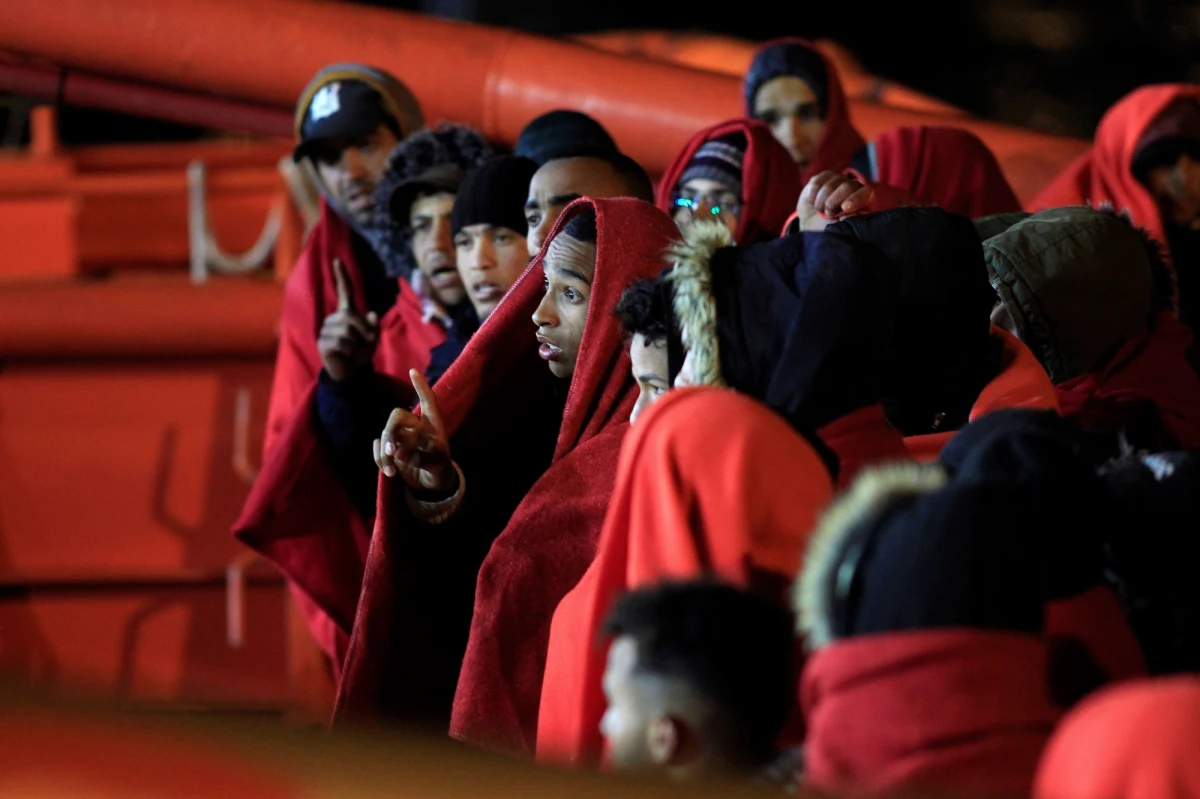 Nawet 117 osób w tym 10 kobiet i dwoje dzieci prawdopodobnie utonęło na Morzu Śródziemnym. Jak podają włoskie media uchodźcy wypłynęli z Libii na uszkodzonym, gumowym pontonie. Ze 120 osób, które wsiadły do łódki włoska marynarka wojenna uratowała jedynie 3. 