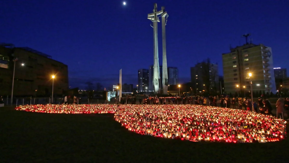Wczoraj w Gdańsku pożegnaliśmy wieloletniego włodarza miasta, Pawła Adamowicza, który przez ponad 20 lat był prezydentem Miasta Gdańska. Mija tydzień od brutalnego, zuchwałego morderstwa. To był zdecydowanie najtrudniejszy tydzień w całej mojej dziennikarskiej pracy. Poniżej – choć wierzę, że nie – być może najbardziej naiwny tekst, jaki kiedykolwiek napisałem. Dla mnie jednak jeden z najważniejszych.