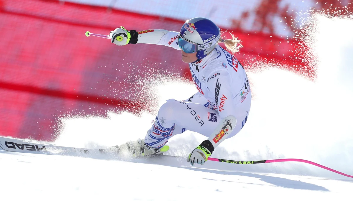 ​Utytułowana alpejka Lindsey Vonn przyznała, że niedzielny występ w supergigancie w Cortina d’Ampezzo mógł być jej ostatnim w karierze w Pucharze Świata. "Tak sądzę, ale muszę to jeszcze przemyśleć" - powiedziała 34-letnia Amerykanka, która nie ukończyła przejazdu.