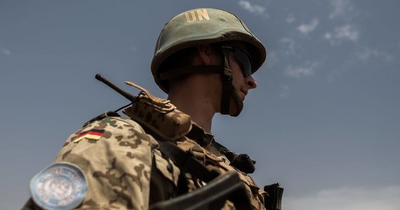 ​Podczas niedzielnego ataku na posterunek sił pokojowych ONZ w północnym Mali zginęło co najmniej ośmiu żołnierzy. Napastnicy - jak się podejrzewa, byli to islamiści - przeprowadzili atak z użyciem pojazdów, na których zamontowane były karabiny maszynowe.