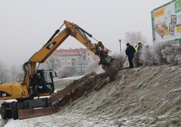 Awaria ciepłownicza w Kielcach. Pęknięta rura jest pod parkingiem