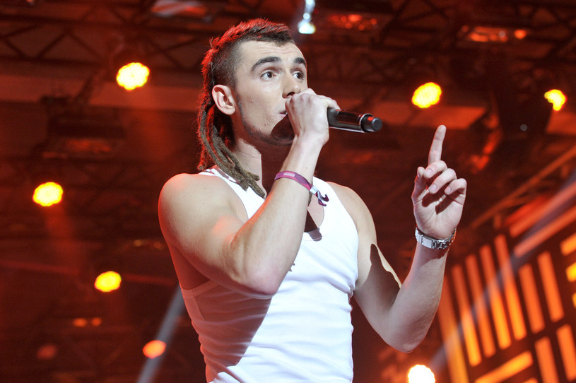 2 lutego ukaże się koncertowy album Kamila Bednarka z serii "MTV Unplugged". Materiał promuje duet, który wokalista wykonał z Igorem Herbutem - utwór "Spragniony". 