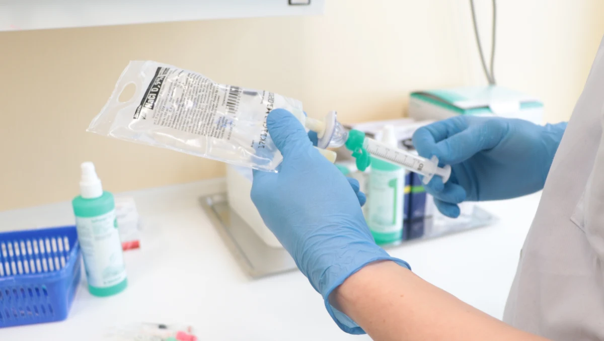 Podwyżki dla diagnostów medycznych i zwiększenie finansowania diagnostyki laboratoryjnej z budżetu Narodowego Funduszu Zdrowia. Takie zmiany zapowiada Ministerstwo Zdrowia po rozmowach z przedstawicielami związków zawodowych. Ich spotkanie w warszawskim Centrum Partnerstwa Społecznego Dialog trwało ponad trzy godziny.