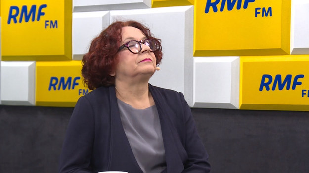 Elżbieta Kruk w rozmowie z Robertem Mazurkiem broni Telewizji Publicznej oraz współpracowników z Prawa i Sprawiedliwości. Jej zdaniem mowę nienawiści w Polsce napędzają przedstawiciele mediów i opozycji.