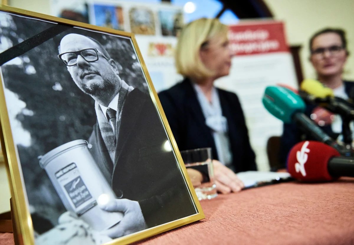 Pawie milion złotych zebrali wolontariusze Hospicjum im. ks. Dutkiewicza w dniu pogrzebu prezydenta Gdańska Pawła Adamowicza oraz w wyniku innych zbiórek w ostatnim czasie. Prezes gdańskiej Fundacji Hospicyjnej Anna Janowicz podziękowała wszystkim za ten "dar serca". Specjalne podziękowania skierowała także do żony zmarłego prezydenta Gdańska Magdaleny Adamowicz.