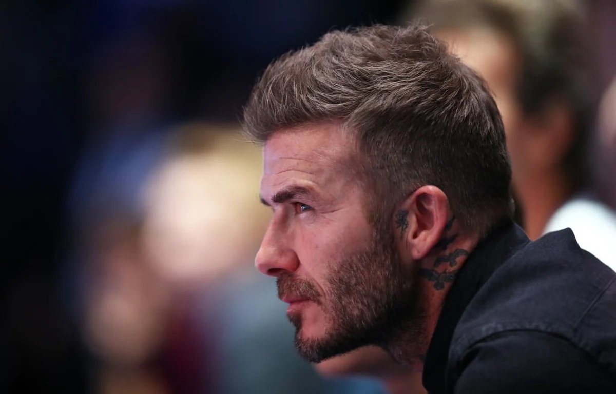 Jak podaje BBC, były kapitan reprezentacji Anglii David Beckham wykupił 10 proc. udziałów w klubie Salford City grającym w National League (piąta liga angielska). Dzięki tej inwestycji legendy Manchesteru United posiadają większość udziału w Salford City.