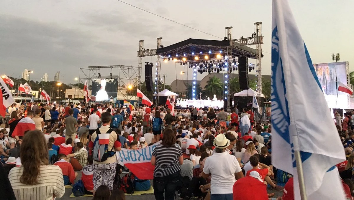 W Panamie trwają Światowe Dni Młodzieży. Najliczniejszą europejską grupą pielgrzymów są Polacy. Do środkowo-amerykańskiego kraju przyjechało 3,5 tysiąca naszych rodaków. W Panamie jest też już papież Franciszek.