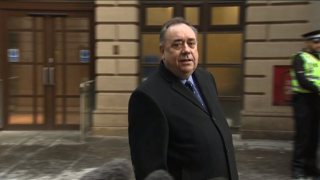 Były pierwszy minister Szkocji i działacz proniepodległościowy Alex Salmond
jest podejrzany o molestowanie dwóch kobiet. Polityk twierdzi, że jest niewinny i w sądzie będzie walczył o uznanie swojej niewinności. 