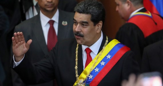 Wenezuela zamyka ambasadę i wszystkie swoje konsulaty w USA - ogłosił prezydent tego kraju Nicolas Maduro. Dzień wcześniej oświadczył, że Caracas zrywa stosunki dyplomatyczne z USA, po tym gdy Donald Trump uznał lidera wenezuelskiej opozycji Juana Guaido za tymczasowego prezydenta.