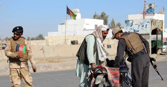Talibscy i amerykańscy negocjatorzy uzgodnili projekt porozumienia pokojowego, które ma zakończyć trwającą ponad 17 lat wojnę w Afganistanie. Zakłada on wycofanie zagranicznych wojsk z Afganistanu w ciągu 18 miesięcy od podpisania porozumienia.