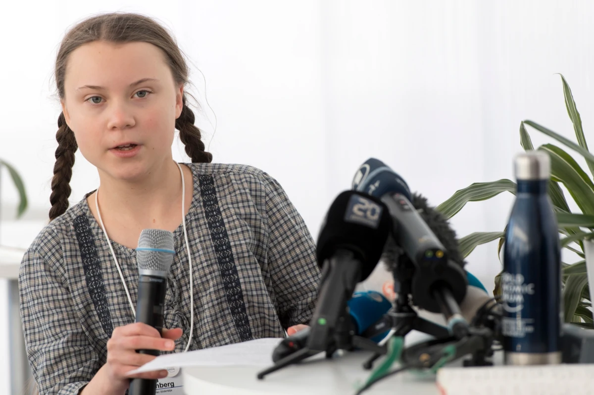 Greta Thunberg ma dopiero 16 lat, a już mówi się o niej w europejskich mediach jako o ikonie. Świat poznał ją podczas szczytu klimatycznego w Katowicach. Teraz znowu jest o niej głośno. Po płomiennym przemówieniu podczas Forum Ekonomicznego w Davos Szwedka została okrzyknięta Eko-Pippi.  