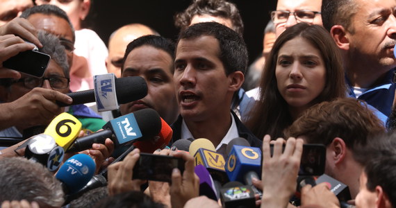 Departament Stanu USA uznał przedstawiciela przywódcy wenezuelskiej opozycji Juana Guaido jako charge d'affaires Wenezueli w Waszyngtonie. Carlos Alfredo Vecchio jest byłym doradcą Leopoldo Lopeza - jednego z czołowych polityków opozycyjnych, który przebywa obecnie w Wenezueli w areszcie domowym.