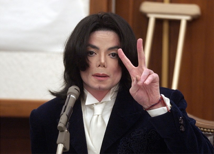 Czterogodzinny dokument "Leaving Neverland" na temat nadużyć seksualnych Michaela Jacksona wobec nieletnich zadebiutował na festiwalu Sundance. Jak donoszą amerykańskie media, film szokuje zaprezentowanymi szczegółami.