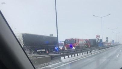 Wypadek na A4. Zderzyły się trzy ciężarówki