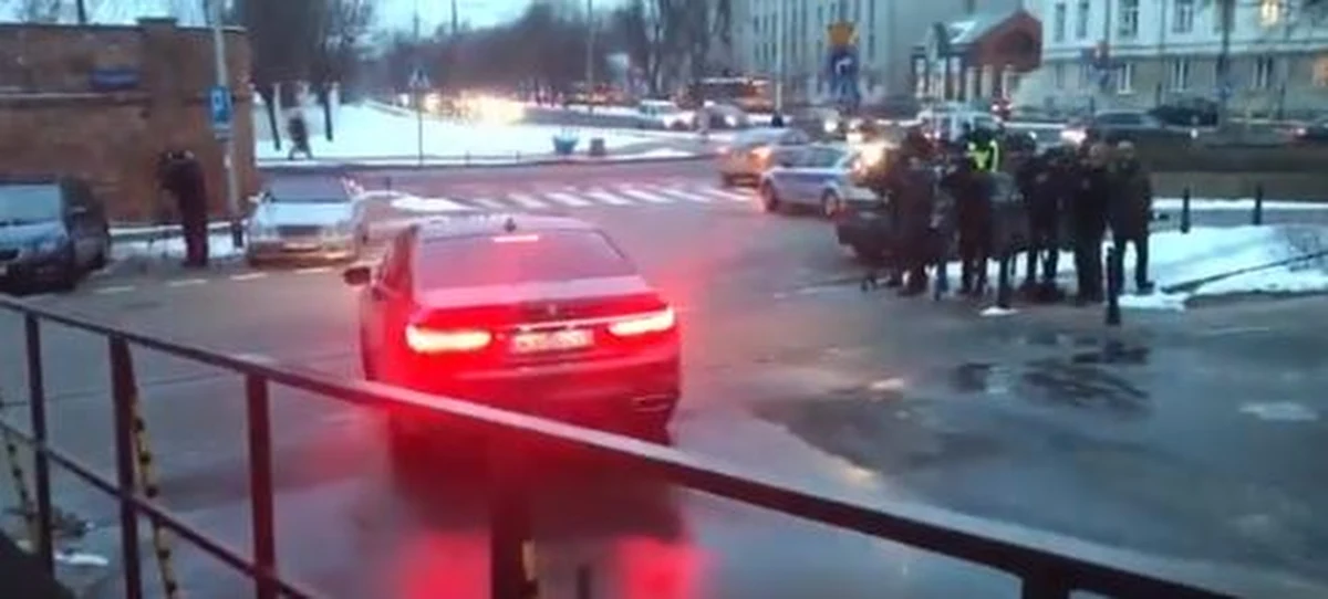 W siedzibie Prawa i Sprawiedliwości przy ul. Nowogrodzkiej w Warszawie po południu zebrało się prezydium komitetu politycznego.
