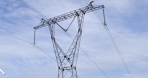 ​Najwyższe w historii zapotrzebowanie na moc padło w piątek - 26 504 MW. Poprzedni rekord odnotowano 28 lutego 2018 roku, wynosił 26 448 MW - poinformowały Polskie Sieci Elektroenergetyczne.