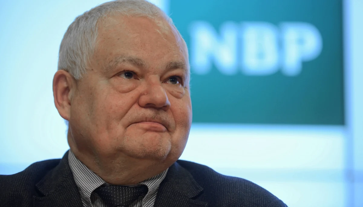 ​Szef sejmowej komisji finansów publicznych przychyla się do apelu Narodowego Banku Polskiego. Będzie rozmawiał z Marszałkiem Kuchcińskim o opóźnieniu prac nad ujawnieniem i ograniczeniem zarobków w NBP. Przed jej uchwaleniem chce skonsultować ustawę z Europejskim Bankiem Centralnym.