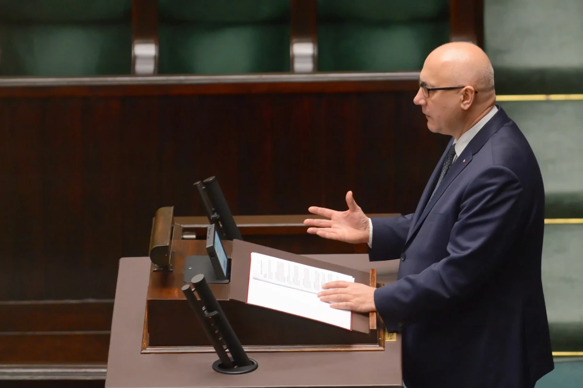 "Oczywiste jest, że żadna matka nie byłaby zainteresowana, żeby informować policję o obawach związanych z jej synem; w tym przypadku Jolanta W., zachowała się niezwykle odpowiedzialnie" - powiedział szef MSWiA Joachim Brudziński podczas informacji rządu dot. śmierci prezydenta Gdańska.