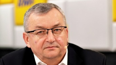 Andrzej Adamczyk: Prezes PiS nie jest jedyną osobą, która nie korzysta z bankomatu 