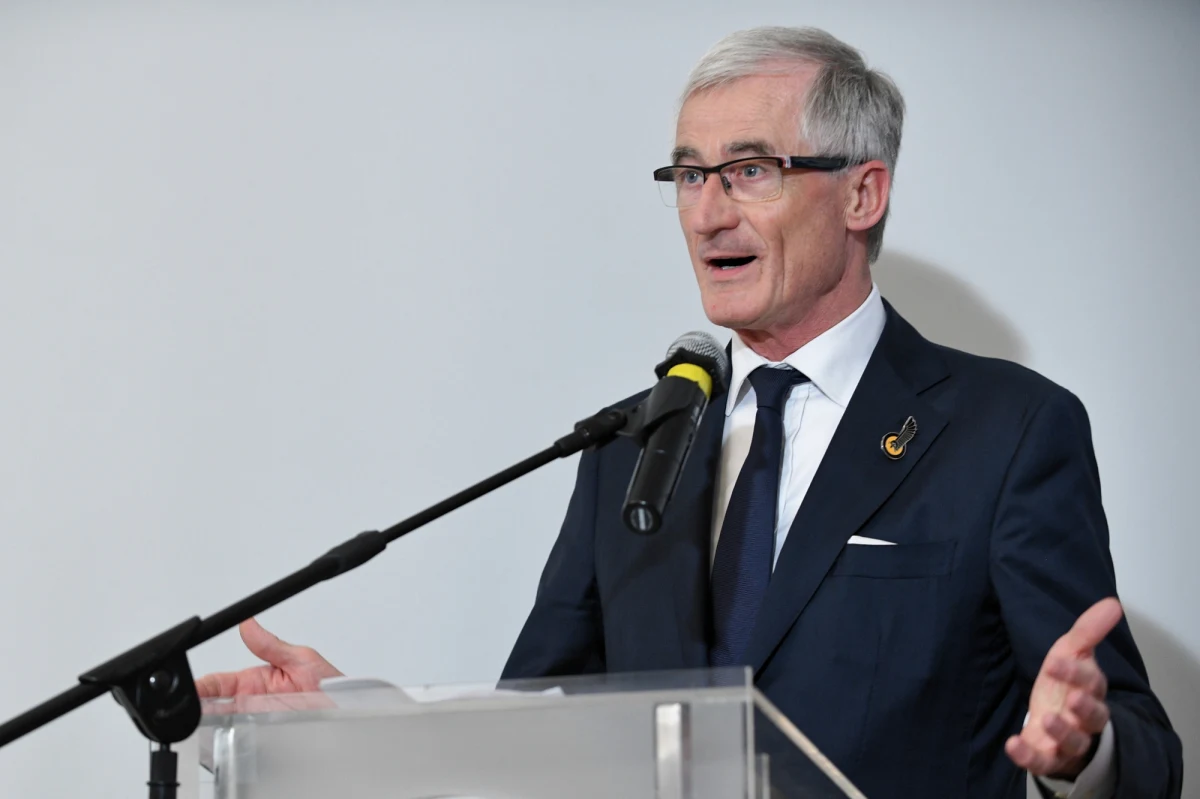 Flamandzki premier Geert Bourgeois zaapelował do brytyjskich polityków, aby zrezygnowali z brexitu i nie opuszczali Unii Europejskiej. Według niego wyjście Wielkiej Brytanii z UE może kosztować ten region Belgii stratę 28 tys. miejsc pracy.