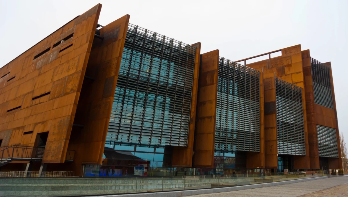 Ruszyła zapowiedziana przez władze Gdańska internetowa zbiórka na Europejskie Centrum Solidarności. To odpowiedź na zmniejszenie przez Ministerstwo Kultury dotacji dla tej instytucji z ponad 7 do 4 milionów złotych.