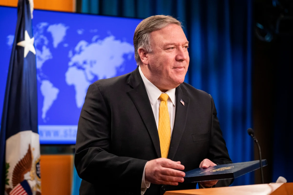 Szef amerykańskiej dyplomacji Mike Pompeo oświadczył, że Stany Zjednoczone zawieszają przestrzeganie "Układ o całkowitej likwidacji pocisków rakietowych pośredniego zasięgu" zawartym w 1987 roku przez USA i Rosję.