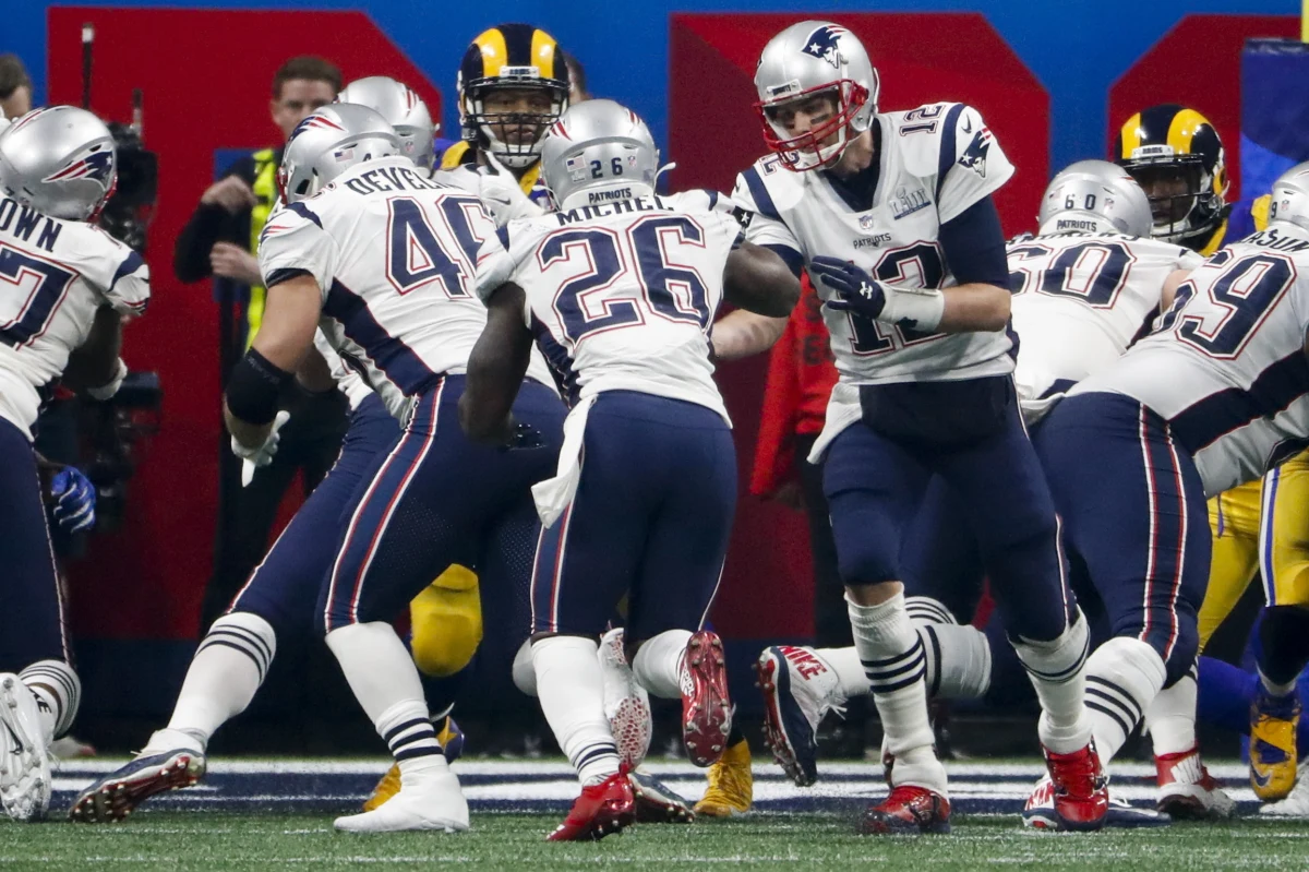 Zespół New England Patriots po raz szósty został mistrzem ligi futbolu amerykańskiego NFL. W Super Bowl na stadionie w Atlancie pokonał walczących o drugi tytuł Los Angeles Rams 13:3.
