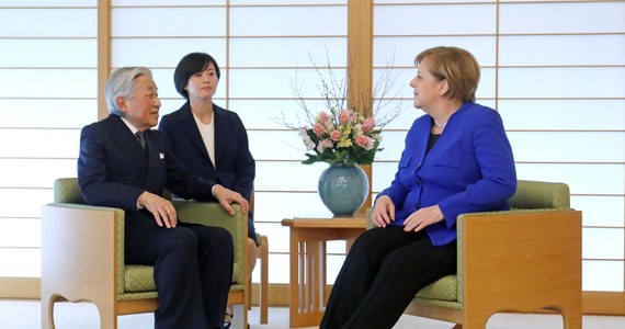 W obliczu zagrożeń dla globalnego handlu Berlin i Tokio zamierzają wspólnie dążyć do reformy Światowej Organizacji Handlu - zapowiedziała Angela Merkel w drugim dniu wizyty w Japonii. Kanclerz Niemiec została także przyjęta przez cesarza Akihito.