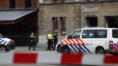 Strzelanina przed bankiem w Amsterdamie. Napastnik nie żyje