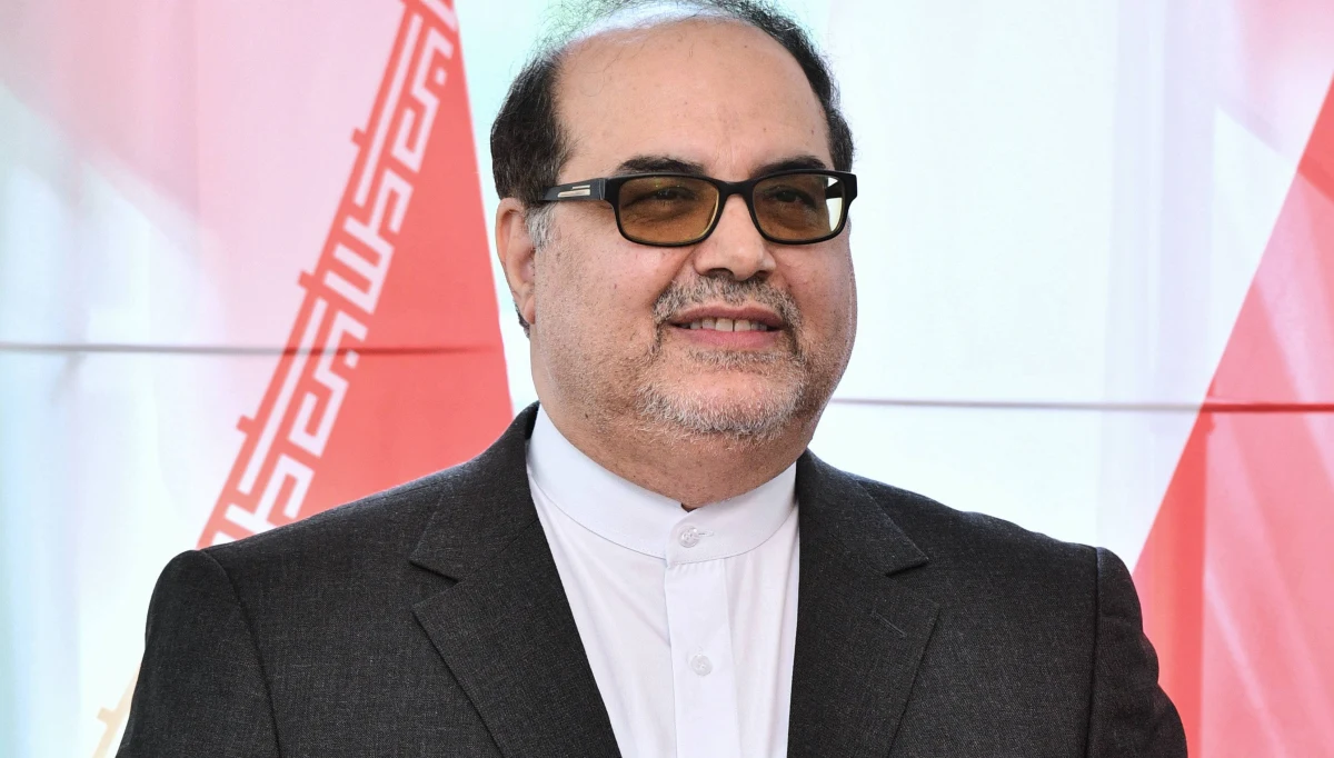 "Jeśli konkluzje konferencji bliskowschodniej w Warszawie będą wymierzone w Iran, Polska będzie musiała liczyć się z tego konsekwencjami. W grę wchodzi m.in. obniżenie rangi stosunków polsko-irańskich" - powiedział ambasador Iranu w Warszawie Masoud Edrisi Kermanshahi.