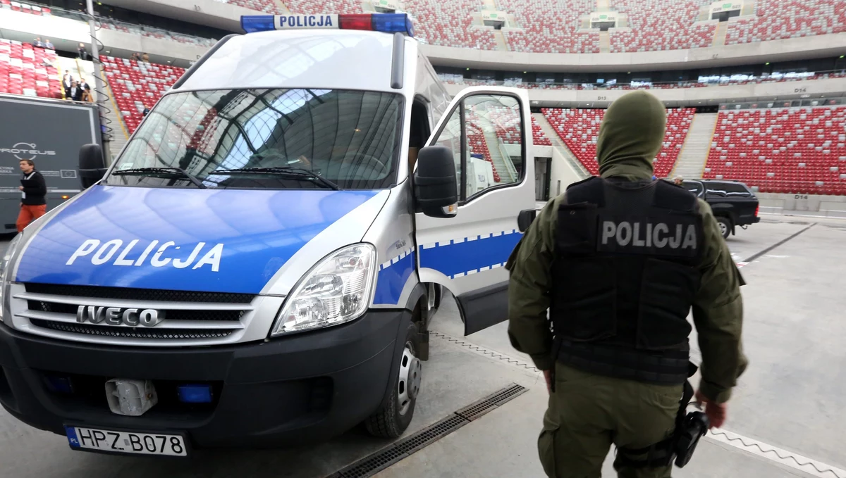 Stopień alarmowy ALFA zostanie wprowadzony na terenie Warszawy w związku z przyszłotygodniowym szczytem bliskowschodnim. Będzie obowiązywał od poniedziałku do piątku. Jak dowiedzieli się nasi reporterzy, taką decyzję podjął premier. 