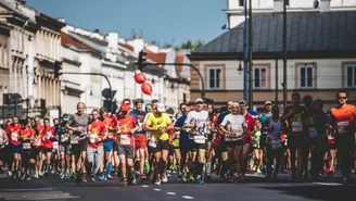 Orlen Warsaw Marathon. Koszulka startowa i nie tylko - znamy pełny skład pakietu startowego 