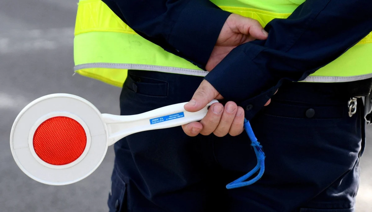 ​Policjanci z Jeleniej Góry zatrzymali kierowcę, który podczas kontroli drogowej zaatakował funkcjonariuszkę. Informację dostaliśmy na Gorącą Linię RMF FM.